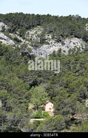 Forest House, ex Caretaker's o Guardian's House of the Zola Barrage o Dam, nella cause Valley o Infernet Gorge, le Tholonet, Francia Foto Stock