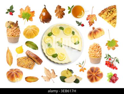 Collage autunnale con dolci e foglie di stagione su sfondo bianco Foto Stock