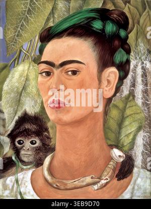 Frida Kahlo - Autoritratto con scimmia (1938) - ritratto introspettivo, compagno di animali, attaccamento simbolico, tensione calma | Artium Foto Stock