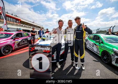 02 CASTELLI Gael (fra), Rangoni Corse, serie Clio Cup, azione 23 FINKELSTEIN Alex (fra), GPA Racing, serie Clio Cup, azione 43 PUCCETTI Damiano (ITA), GPA Racing, serie Clio Cup, azione durante il 2° round della Clio Cup Series 2026, dal 24 al 26 aprile 2026 sul circuito Paul Ricard, a le Castellet, Francia - Photo Gregory Lenormand Media Live/DPPI Foto Stock