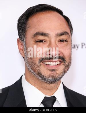 BEVERLY HILLS, LOS ANGELES, CALIFORNIA, Stati Uniti d'America - 24 APRILE: Il rappresentante degli Stati Uniti Joaquin Castro arriva al Galà di Impact Award 2026 della National Hispanic Media Coalition tenutosi presso il Beverly Hilton Hotel il 24 aprile 2026 a Beverly Hills, Los Angeles, California, Stati Uniti. (Foto di Xavier Collin/Image Press Agency) Foto Stock