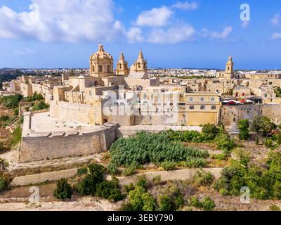 Mdina, Malta. Vista aerea della città medievale e delle sue fortificazioni. Foto Stock