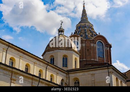 Torre della Cattedrale di San Giovanni Battista a Torino. La Cathedra è la chiesa principale della città. Fu costruito alla fine del XV secolo sulla Foto Stock