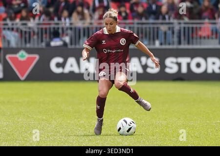 Toronto, Canada. 3 maggio 2026. Colby Barnett n. 31 della AFC Toronto dribbla la palla durante la partita della Northern Super League tra Halifax Tides FC e AFC Toronto al BMO Field Stadium. Il 3 maggio 2026 a Toronto, Canada. (Foto di Leonardo Ramirez/ credito: Eyepix Group/Alamy Live News Foto Stock