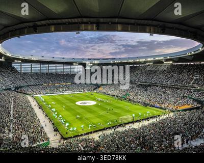 Vista generale all'interno dello stadio la Cartuja di Siviglia, Spagna, durante la cerimonia pre-partita prima della partita della Liga tra il Real Betis e il Real Madrid. Foto Stock