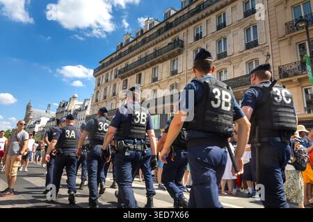 Il CRS è in una dimostrazione parigina Foto Stock