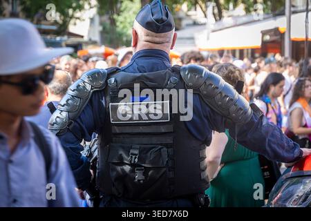 Il CRS è in una dimostrazione parigina Foto Stock
