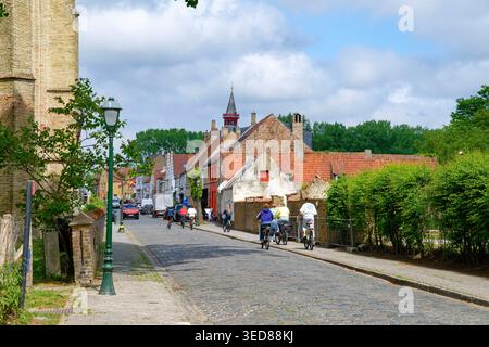 Belgio, Provincia delle Fiandre occidentali, regione di Bruges, Damme, Kerkstraat Foto Stock