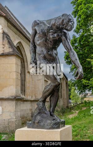 Francia, Calvados, Caen, castello di Caen, chiesa di San Giorgio la grande ombra, grande bronzo di Rodin Foto Stock