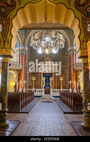 Sofia, Bulgaria. 18 ottobre 2023. Interno del Santuario e altare della Sinagoga di Sofia. Foto Stock