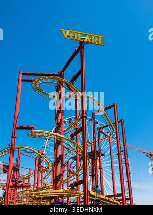 Giostre al Prater Vienna ad altissima risoluzione Foto Stock