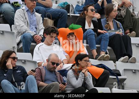 Roma, Italia. 6 maggio 2026. Tifoso di Jannik Sinner ITA durante la partita dell'Italian Open Tennis, Day 3 al foro Italico il 6 maggio 2026 a Roma. Durante gli internazionali BNL d'Italia, International Tennis Match a Roma, Italia, 06 maggio 2026 Credit: Independent Photo Agency/Alamy Live News Foto Stock
