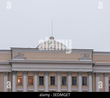 Facciata della Biblioteca Nazionale di Finlandia in inverno. Foto Stock