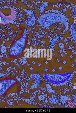 Vivace motivo paisley etno-futuristico con ornamenti floreali blu neon e viola su sfondo marrone testurizzato. Estetica psichedelica alla moda, bohemi Foto Stock