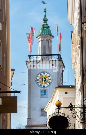 Torre dell'orologio del Municipio Vecchio a Salisburgo - Austria Foto Stock