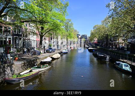 Canali di Amsterdam, Paesi Bassi, 23 aprile 2026. (CTK Photo/Vaclav Salek) Foto Stock