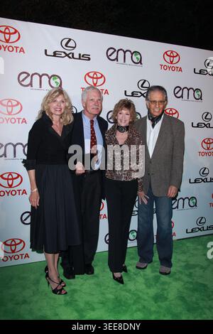 LOS ANGLES - 16 OTTOBRE: Jane fonda Ted Turner arriva agli Environmental Media Association Awards 2010 tenuti alla Warner Bros Studios il 16 ottobre 2010 a Burbank, California. Persone: Jane fonda Ted Turner Foto Stock