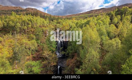 Cascate Vittoria Slattadale Loch Maree Wester Ross Scozia le cascate all'inizio della primavera Foto Stock