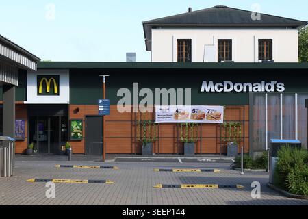 12.05.2026 xsvx, Wirtschaft, MC Donalds Symbolfoto, Symbolbild Logo Wappen Brand Markenlogo Ettlingen *** 12 05 2026 xsvx, Economy, MC Donalds simbolo foto, simbolo immagine logo stemma marchio Ettlingen Foto Stock