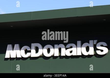 12.05.2026 xsvx, Wirtschaft, MC Donalds Symbolfoto, Symbolbild Logo Wappen Brand Markenlogo Ettlingen *** 12 05 2026 xsvx, Economy, MC Donalds simbolo foto, simbolo immagine logo stemma marchio Ettlingen Foto Stock