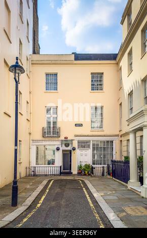 Londra, Regno Unito, 27 aprile 2025, veduta di Chesham Street, a Belgravia, City of Westminster borough. Foto Stock