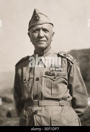Maresciallo d'Italia Pietro Badoglio in uniforme militare. Badoglio è noto soprattutto per essere stato il capo del governo italiano dopo la caduta di Benito Mussolini nel luglio del 1943.ha ricoperto le più alte cariche militari durante la prima guerra mondiale e il periodo fascista. Foto Stock
