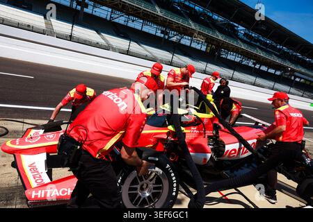 Il pilota di IndyCar NTT David Malukus (12) pratica per l'Indy 500, lunedì 12 maggio 2026 all'Indianapolis Motor Speedway di Indianapolis, Indiana. Le prove per la gara fanno parte del programma che porta alla 500 miglia di Indianapolis. (Foto di Jeremy Hogan/The Bloomingtonian) Foto Stock