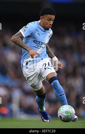 Manchester, Regno Unito. 13 maggio 2026. Savio of Manchester City durante la partita Manchester City vs Crystal Palace Premier League all'Etihad Stadium di Manchester, Inghilterra il 13 maggio 2026 Credit: Ben Roberts/Every Second Media Credit: Every Second Media/Alamy Live News Foto Stock