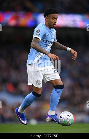 Manchester, Regno Unito. 13 maggio 2026. Savio of Manchester City durante la partita Manchester City vs Crystal Palace Premier League all'Etihad Stadium di Manchester, Inghilterra il 13 maggio 2026 Credit: Ben Roberts/Every Second Media Credit: Every Second Media/Alamy Live News Foto Stock