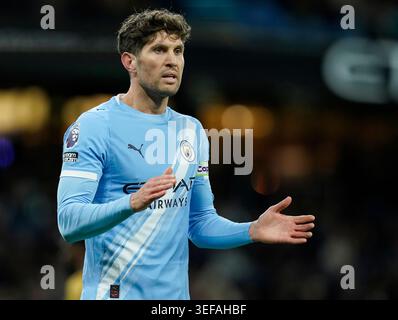 Manchester, Regno Unito. 13 maggio 2026. John Stones del Manchester City durante la partita Manchester City vs Crystal Palace Premier League all'Etihad Stadium di Manchester. Il credito per immagini dovrebbe essere: Andrew Yates/Sportimage Credit: Sportimage Ltd/Alamy Live News Foto Stock