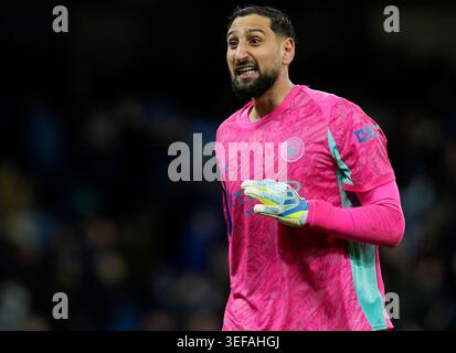 Manchester, Regno Unito. 13 maggio 2026. Gianluigi Donnarumma del Manchester City durante la partita Manchester City vs Crystal Palace Premier League all'Etihad Stadium di Manchester. Il credito per immagini dovrebbe essere: Andrew Yates/Sportimage Credit: Sportimage Ltd/Alamy Live News Foto Stock