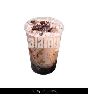 Bevanda al caffè al cioccolato ghiacciato con panna e biscotti Foto Stock