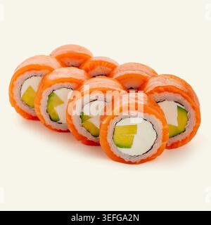 Sushi roll Philadelphia con avocado al salmone e formaggio Foto Stock