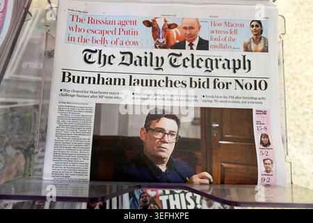Il sindaco di Manchester Andy "Burnham lancia un'offerta per No10" Downing Street Labour PM Daily Telegraph headline 15 maggio 2026 Londra Regno Unito Foto Stock