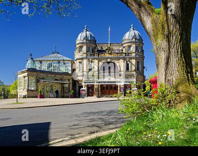Regno Unito, Derbyshire, Peak District, Buxton, Opera House and Conservatory. Foto Stock