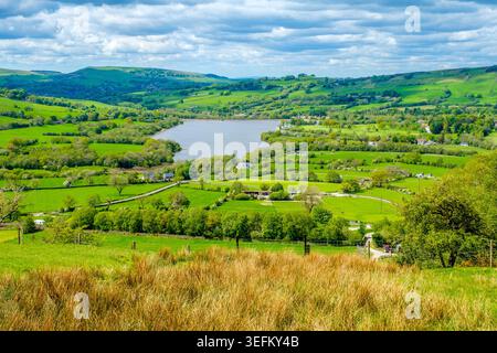 Combs Reservoir vicino a Chapel en le Frith nel Peak District Foto Stock