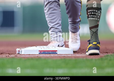 Minneapolis, Minnesota, Stati Uniti. 15 maggio 2026. Durante una partita di baseball della MLB tra i Milwaukee Brewers e i Minnesota Twins al Target Field di Minneapolis, Minnesota. Steven Garcia/CSM/Alamy Live News Foto Stock