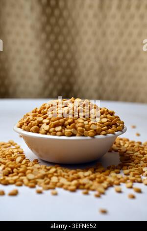 Spalato Chana dal nella trama della vista frontale con sfondi sfocati Macro Fotografia Foto Stock