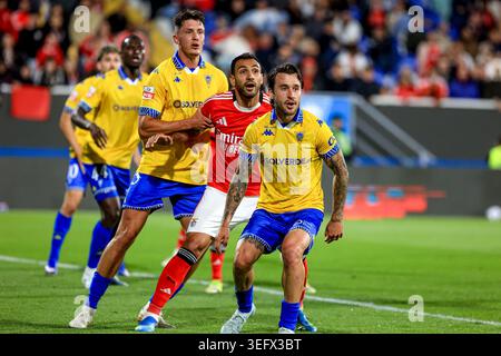 Lisbona, Portogallo. 16 maggio 2026. Estadio Antonio Coimbra da Mota Vangelis Pavlidis della SL Benfica in azione durante la partita di Primeira Liga tra GD Estoril Praia e SL Benfica all'Estadio Antonio Coimbra da Mota il 16 maggio 2026 a Estoril, Portogallo. Liga Portugal Betclic - GD Estoril Praia vs SL Benfica (Valter Gouveia/SPP) credito: SPP Sport Press Photo. /Alamy Live News Foto Stock