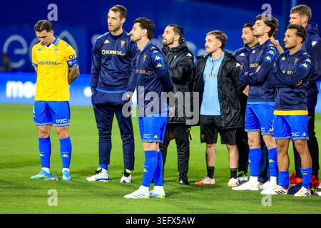 Lisbona, Portogallo. 16 maggio 2026. Estadio Antonio Coimbra da Mota Homenage to Pizzi della GD Estoril de Praia al termine della partita di Primeira Liga tra GD Estoril Praia e SL Benfica all'Estadio Antonio Coimbra da Mota il 16 maggio 2026 ad Estoril, Portogallo. Liga Portugal Betclic - GD Estoril Praia vs SL Benfica (Valter Gouveia/SPP) credito: SPP Sport Press Photo. /Alamy Live News Foto Stock