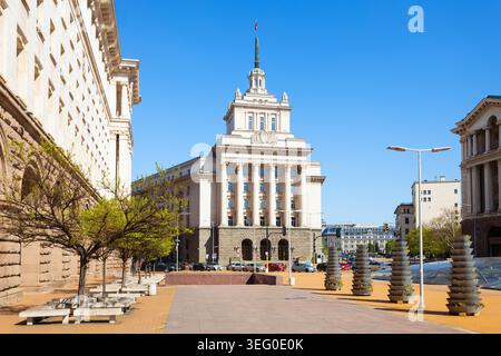 Edificio dell'Assemblea Nazionale della Bulgaria a Sofia. Sofia è la capitale e la città più grande della Bulgaria. Foto Stock