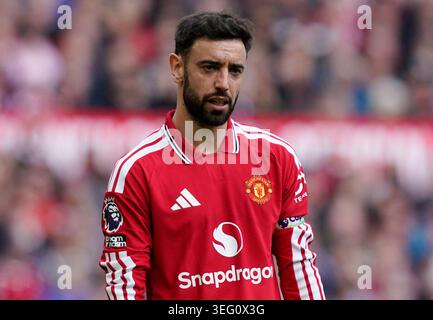 Manchester, Regno Unito. 17 maggio 2026. Bruno Fernandes del Manchester United durante la partita Manchester United vs Nottingham Forest Premier League all'Old Trafford, Manchester. Il credito per immagini dovrebbe essere: Andrew Yates/Sportimage Credit: Sportimage Ltd/Alamy Live News Foto Stock