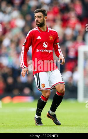 Manchester, Regno Unito. 17 maggio 2026. Il centrocampista del Manchester United Bruno Fernandes (8) durante la partita Manchester United contro Nottingham Forest Premier League all'Old Trafford, Manchester, Inghilterra il 17 maggio 2026 crediti: Phil Duncan/Every Second Media Credit: Every Second Media/Alamy Live News Foto Stock