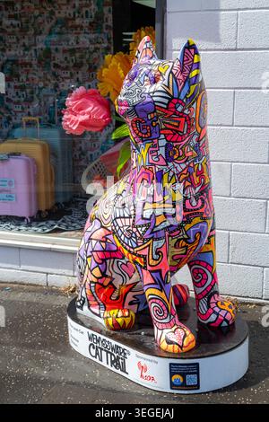 Love Cat di Vanessa Gibson parte del Wemyss Ware Cat Trail, Kirkcaldy, Fife, Scozia Foto Stock