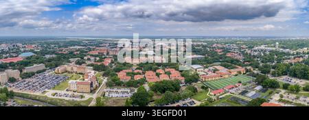 Un'ampia fotografia aerea del campus della Louisiana State University di Baton Rouge, Louisiana, scattata da ovest, che rivela la swe Foto Stock