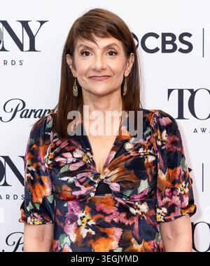 Gina Giofriddo partecipa al 79° premio annuale Tony Awards Meet the Nominees Press Event al Sofitel di New York, NY il 14 maggio 2026. Foto Stock
