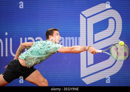 Amburgo, Germania. 21 maggio 2026. Tennis: ATP Tour - Amburgo, singoli, uomini, quarti di finale, Kovacevic (USA) - Ugo Carabelli (Argentina), Ugo Carabelli in azione. Credito: Christian Charisius/dpa/Alamy Live News Foto Stock
