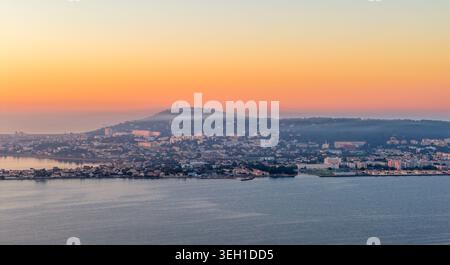 Alba sul Mont Saint Clair a Sète, Occitanie, Francia Foto Stock