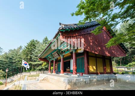 Vista laterale del Padiglione Memoriale per Yu Gwan-Sun presso il sito storico Yu Gwan-Sun, Cheonan, Corea del Sud Foto Stock