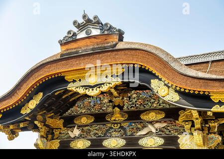 Porta di Karamon ingresso ornato al Castello Nijo, Kyoto, Giappone. Foto Stock